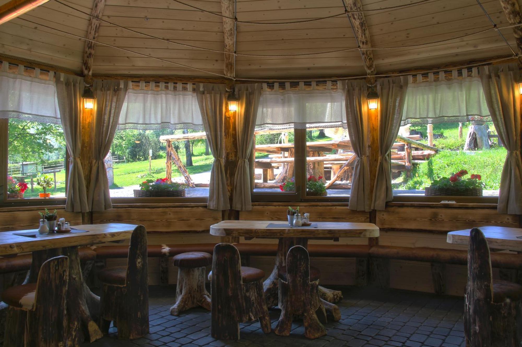 Chata Baba Yaga Ždiar Buitenkant foto
